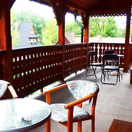 Lipowy Dwor Gasthuis *