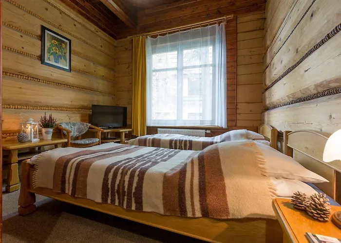 Lipowy Dwor בית הארחה *