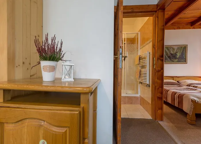 Lipowy Dwor בית הארחה