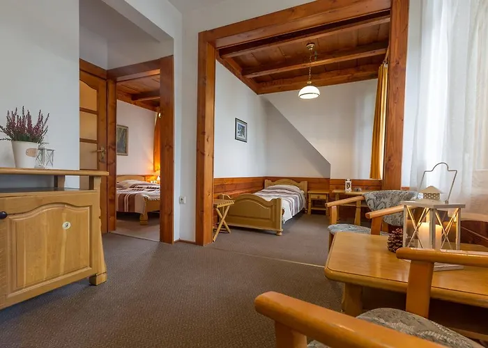 Lipowy Dwor בית הארחה